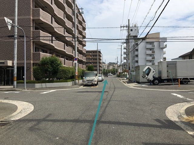 【道順5】直進してください。