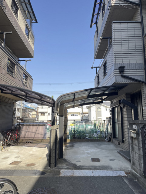 近大・近高　周辺駐車場🅿️駐車場間違い注意⚠️の駐車場写真