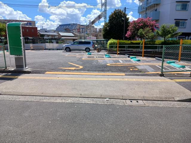ショウワパーク西新井駅前【バイク専用】の駐車場写真