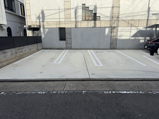 仲田1丁目2-16 HI駐車場の駐車場写真