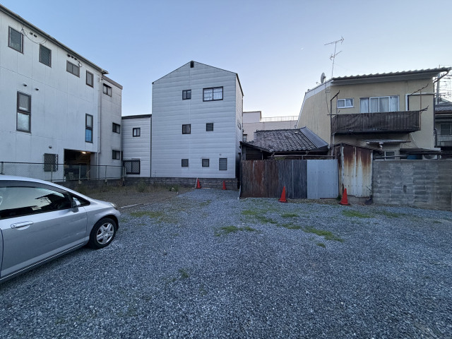 西柳ノ内町47-2駐車場 区画② (アイドリング禁止)の駐車場写真
