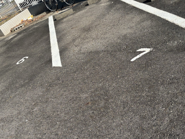 サンマリン駐車場Ｎｏ．7出入口正面右奥スペースの駐車場写真