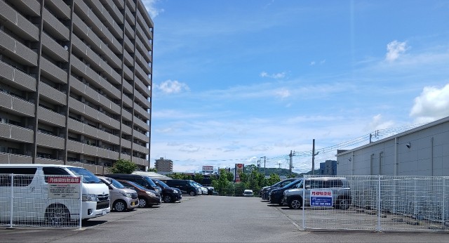 屋島西町1992-3駐車場22番の駐車場写真