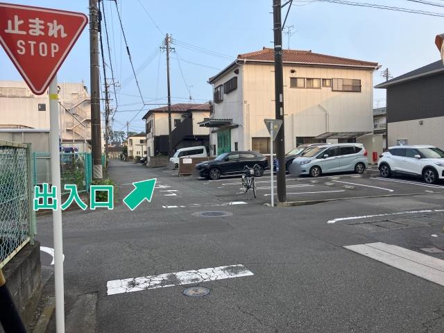 西島743-3駐車場の駐車場写真