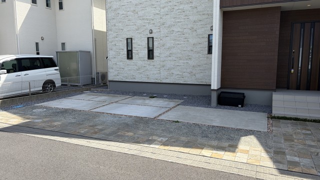 並木2丁目7番地 駐車場の駐車場写真