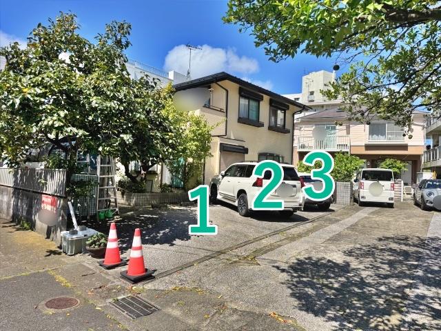 [9e1e0]追浜本町2丁目☆個人宅アキッパ駐車場の駐車場写真