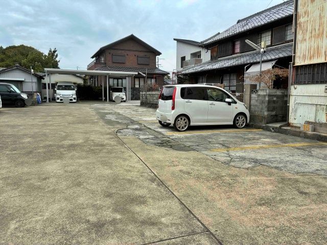 秦駐車場(15)の駐車場写真