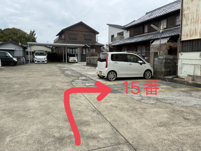 秦駐車場(15)の駐車場写真