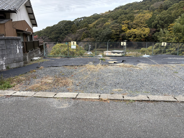 鳴水町1-15駐車場の駐車場写真