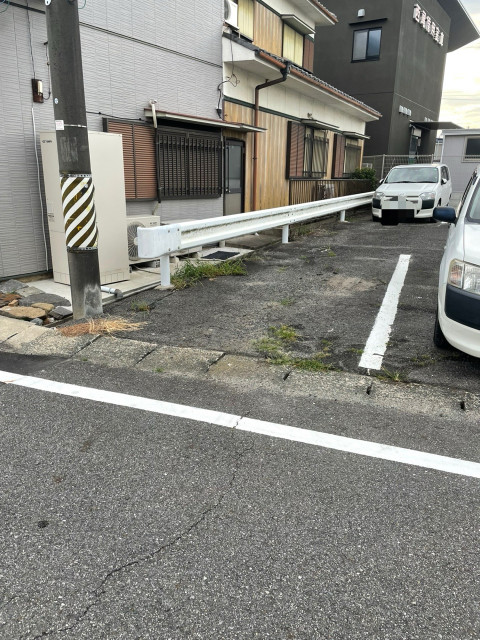 米津駅前駐車場の駐車場写真