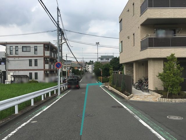 【道順5】県道505号線を「右折」後、3つ目の十字路を「右折」してください。