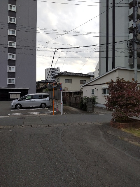 水前寺駅近い民家P、水前寺3-6-12の駐車場写真