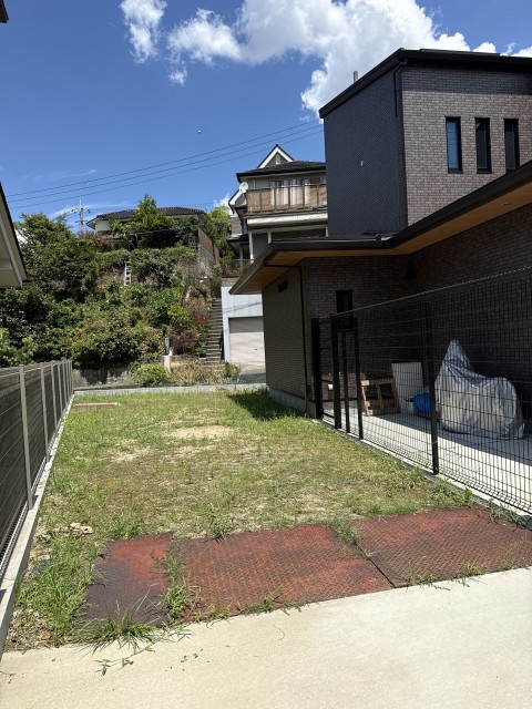 伊加賀北町3-11駐車場【ひらかたパーク徒歩6分、枚方公園駅徒歩3分】土部分の駐車場の駐車場写真