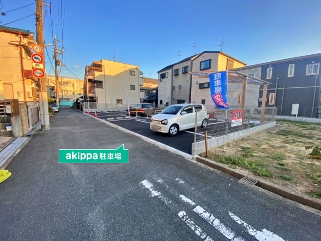 トミタ駐車場【近畿大学徒歩５分　大型でもOK】の駐車場写真