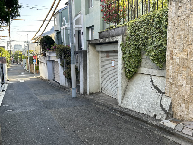尾山台2丁目16-20駐車場の駐車場写真