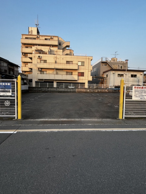 福田貸ガレージの駐車場写真