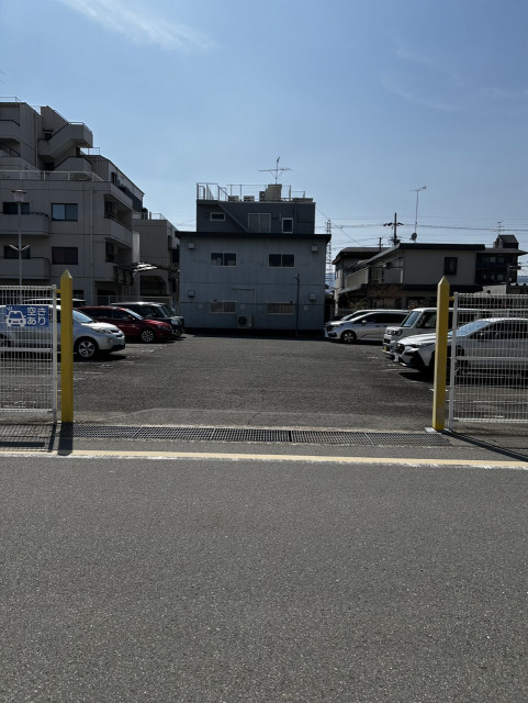 福田貸ガレージの駐車場写真