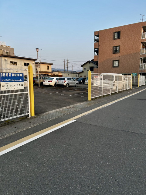 福田貸ガレージの駐車場写真