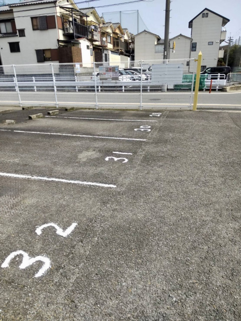 福田貸ガレージの駐車場写真