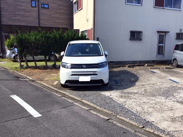 新郊中学校北akippa駐車場の駐車場写真