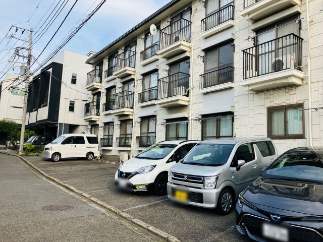 ファミール港南駐車場の駐車場写真
