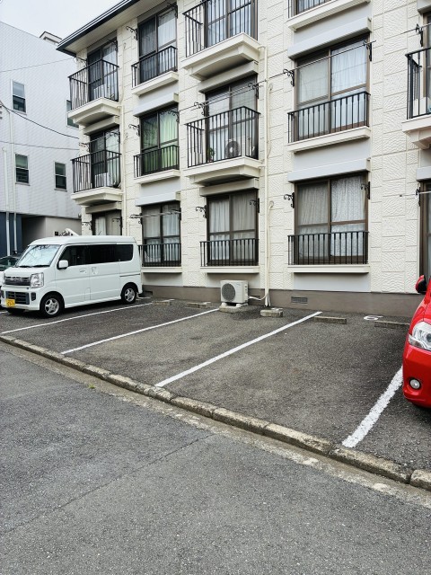 ファミール港南駐車場の駐車場写真