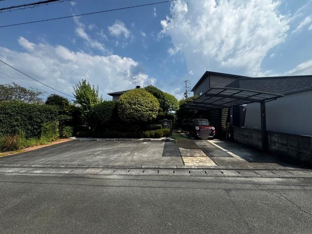 御代志1656-120駐車場の駐車場写真