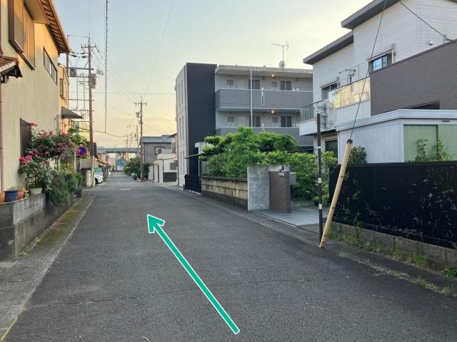 [a3366]中之郷2丁目22 個宅駐車場の駐車場写真
