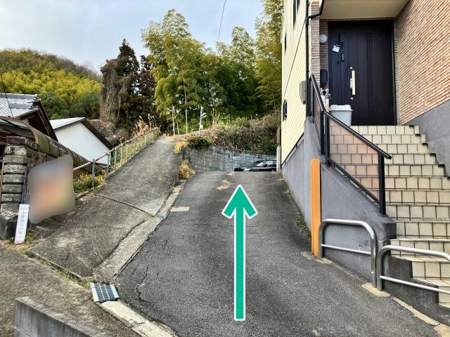 大新ガレージの駐車場写真