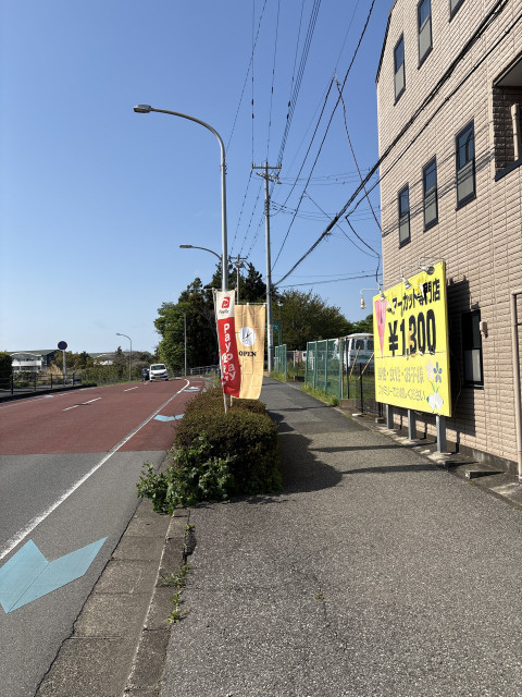 ヘアーカットフラワー囲護台3丁目13-3駐車場の駐車場写真
