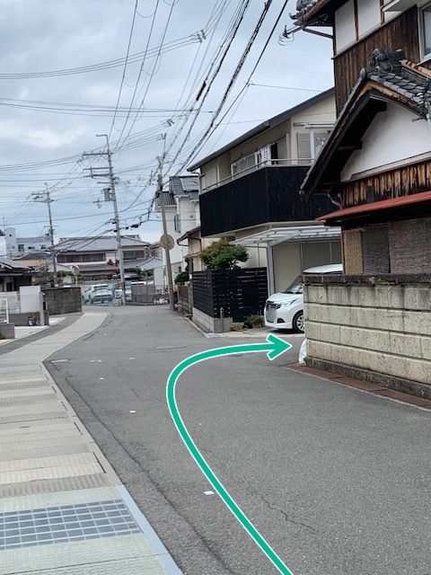 西本ガレージ(下出)の駐車場写真