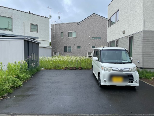 厚別北6条5丁目11-26駐車場の駐車場写真