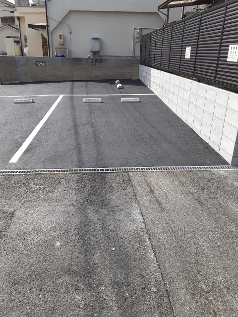 吹田市泉町４丁目山本駐車場の駐車場写真
