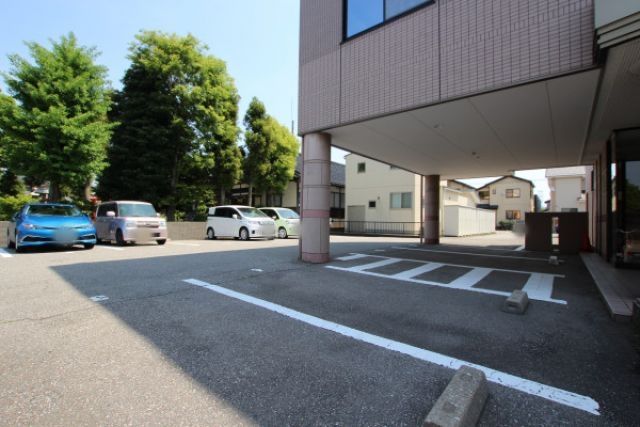 MTビル【A156】の駐車場写真