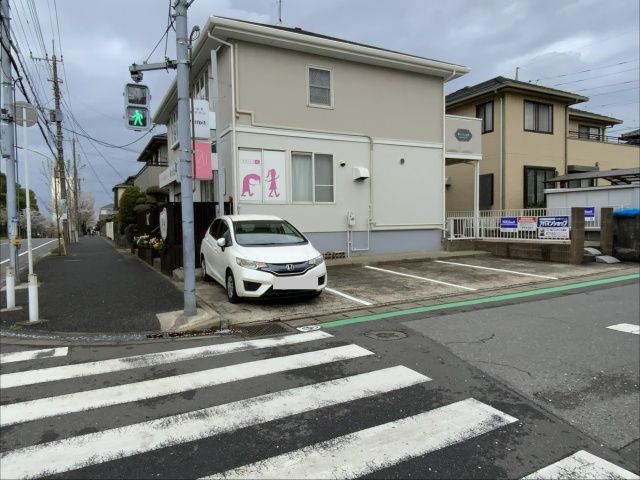 ストレス解放ジムMOMOアキッパ駐車場の駐車場写真