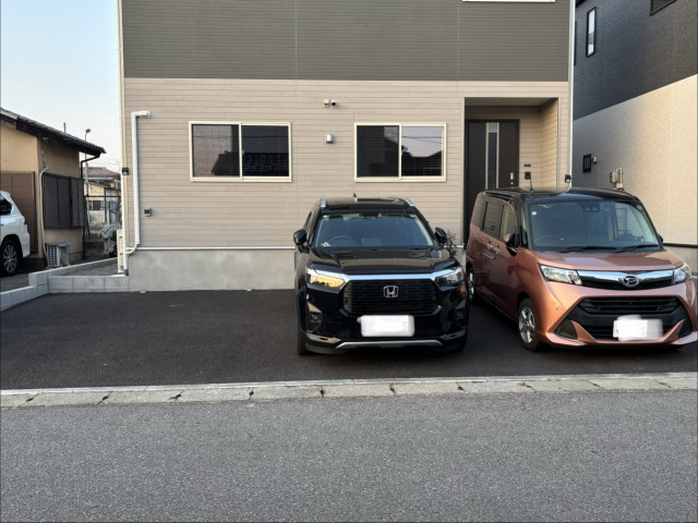 西川田東町18-16駐車場の駐車場写真