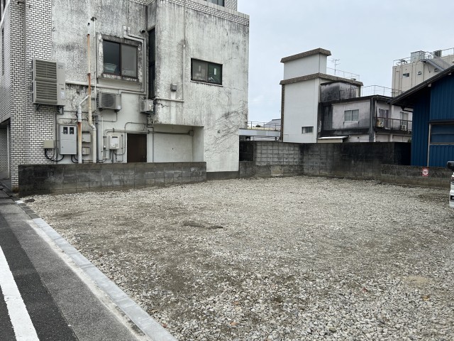 北小路の駐車場写真
