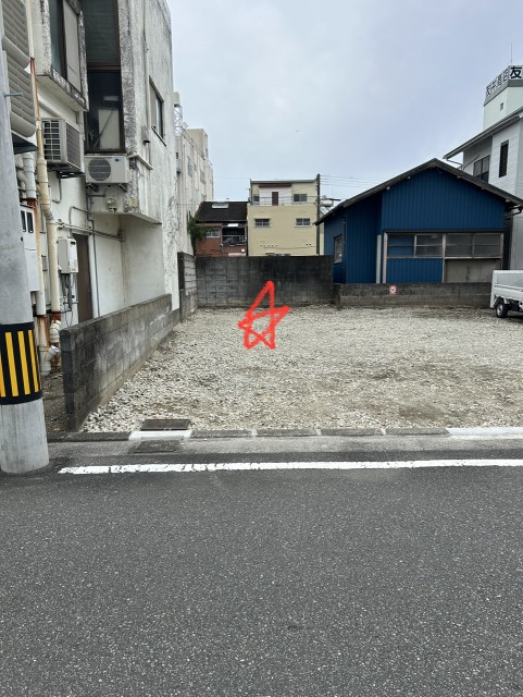 北小路の駐車場写真