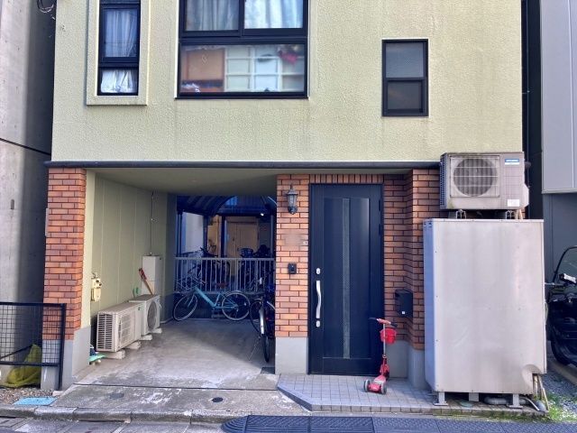 東麻布1丁目菊地邸[akippa]駐車場【予約不要/現地決済】の駐車場写真