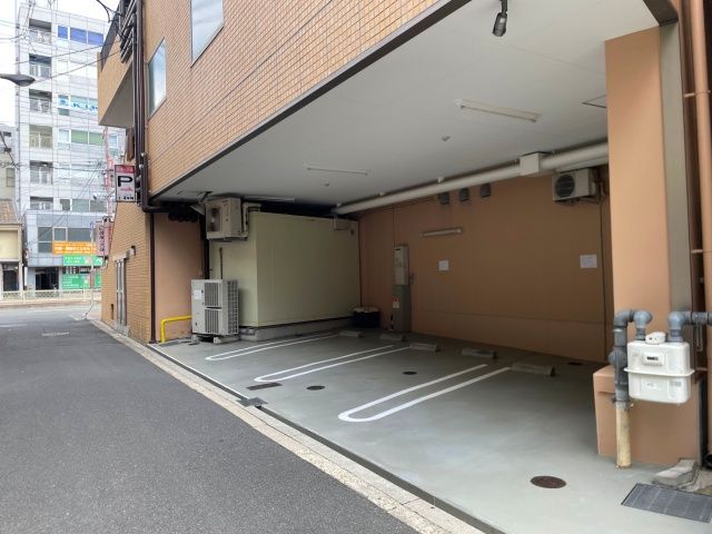 薩摩の久保 お客様第一駐車場【水,木,金,土,日：22:00~翌9:59】の駐車場写真