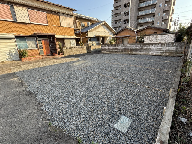 北前川４丁目の駐車場写真