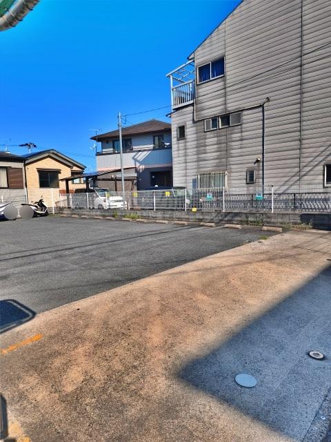 京都市伏見区深草上横縄町18 ジャパン東洋医学システム駐車場(2)の駐車場写真