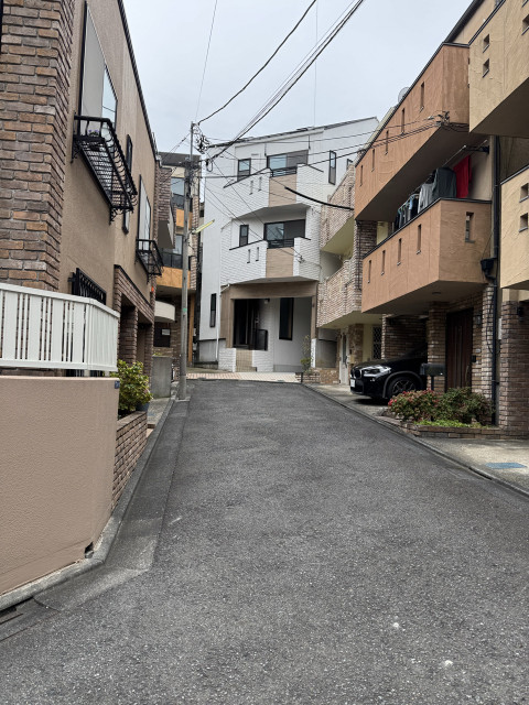 西麻布2丁目21-3駐車場の駐車場写真