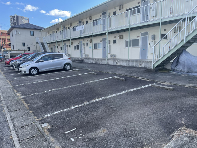 豊田市栄町７-４-4  駐車番号9番の駐車場写真