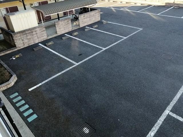 レオパレスカスターニャの風駐車場【25907】の駐車場写真