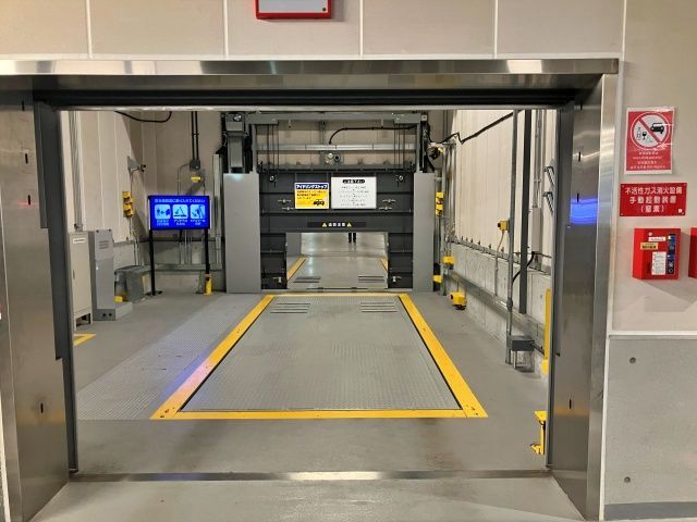 東急歌舞伎町タワー【ミドルルーフ：高さ175cmまで】の駐車場写真