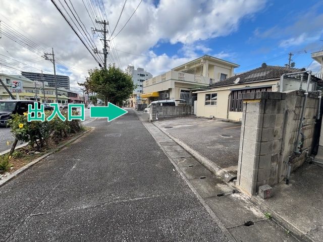 泡瀬5丁目32-4駐車場の駐車場写真