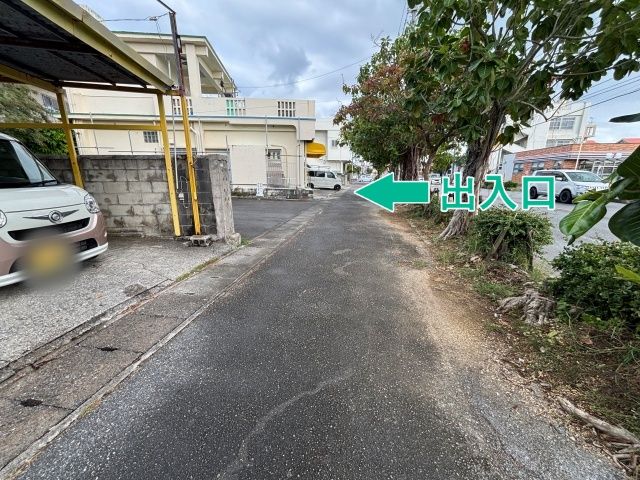 泡瀬5丁目32-4駐車場の駐車場写真