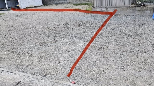皆実6丁目15-3駐車場の駐車場写真