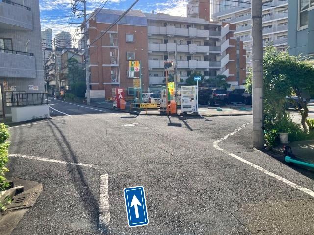 ショウワパーク北新宿4丁目の駐車場写真